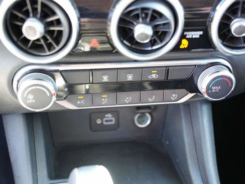 Used 2020 Nissan Sentra S image 18