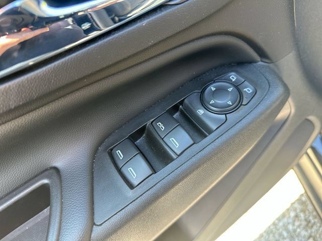 Used 2021 Chevrolet Equinox LT FWD image 27