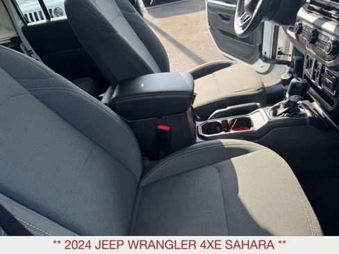 Used 2024 Jeep Wrangler Unlimited Sahara image 19