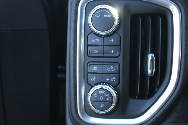 Used 2021 GMC Sierra 1500 Denali AWD/4WD image 18