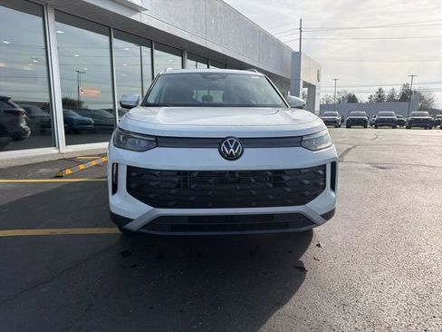 New 2026 Volkswagen Tiguan SE AWD/4WD image 11