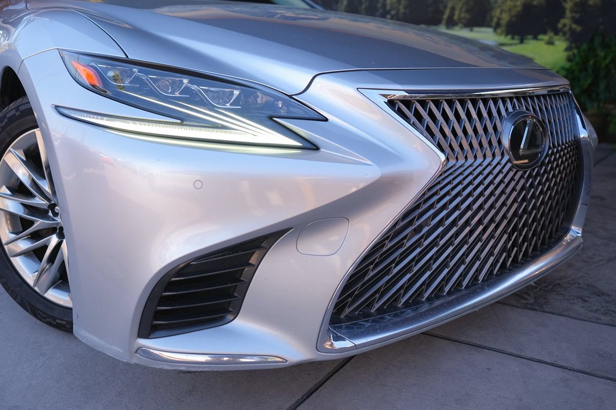 Used 2018 Lexus LS 500 w/ Accessory Package (Z2) RWD image 6