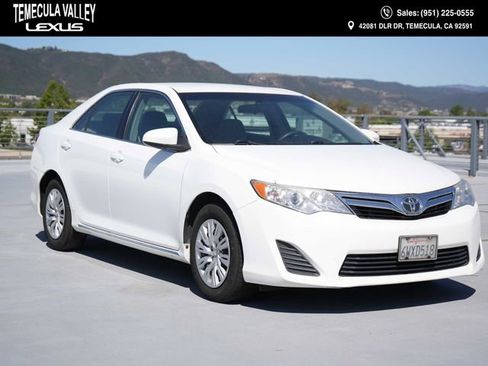 Used 2012 Toyota Camry LE FWD image 1