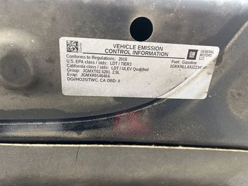 Used 2018 GMC Acadia SLE FWD image 26