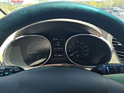 Used 2017 Hyundai Santa Fe Sport w/ 2.4L Tech Package 04 FWD image 16