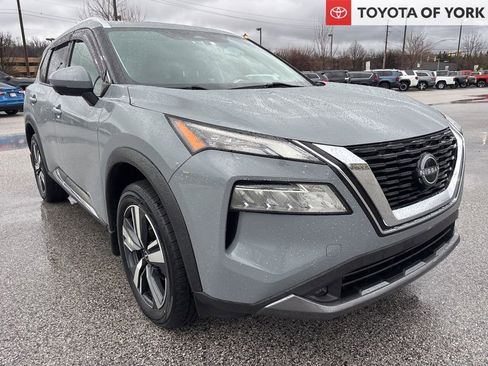 Used 2022 Nissan Rogue SL image 1