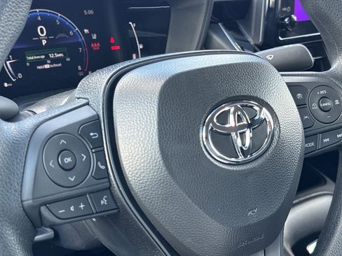 Used 2026 Toyota Corolla LE image 27