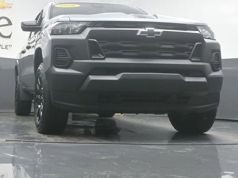 Used 2026 Chevrolet Colorado W/T AWD/4WD image 3