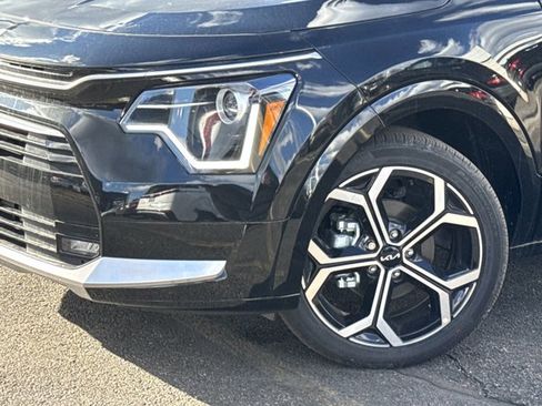 New 2025 Kia Niro EX Touring image 32