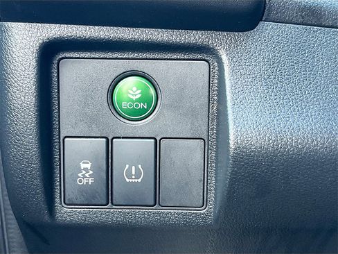 Used 2021 Honda HR-V LX image 10