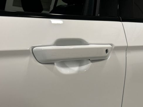 New 2025 Jeep Grand Cherokee Limited image 13