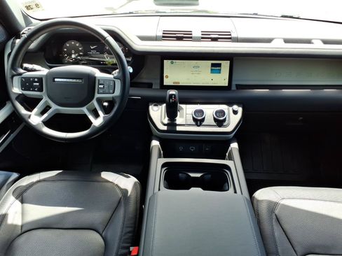 Certified 2024 Land Rover Defender 110 X-Dynamic SE AWD/4WD image 4
