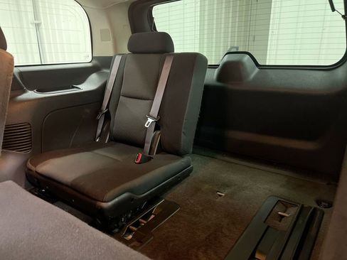 Used 2013 Chevrolet Tahoe LS w/ Convenience Package RWD image 22