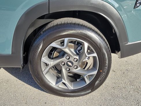 Used 2025 Chevrolet Trax LT image 25