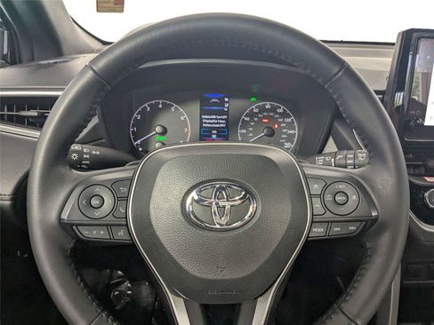 Used 2024 Toyota Corolla Cross AWD Hybrid image 17