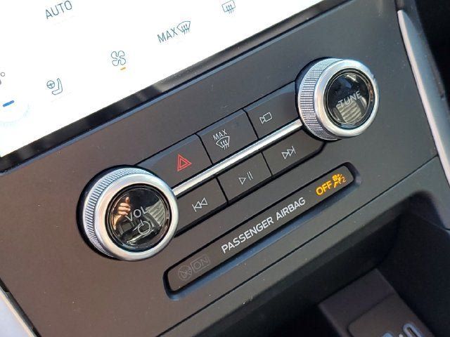 Used 2024 Ford Edge SEL w/ Convenience Package AWD/4WD image 19
