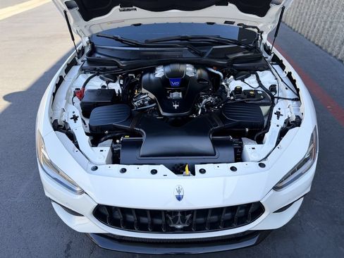 Used 2023 Maserati Ghibli Modena RWD image 21