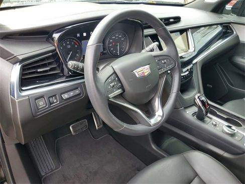 Certified 2024 Cadillac XT6 Sport w/ Technology Package image 19