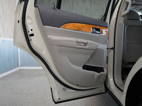 Used 2014 Lincoln MKX FWD w/ Equipment Group 102A image 35