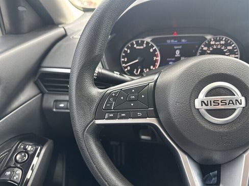Used 2021 Nissan Altima 2.5 SV FWD image 14