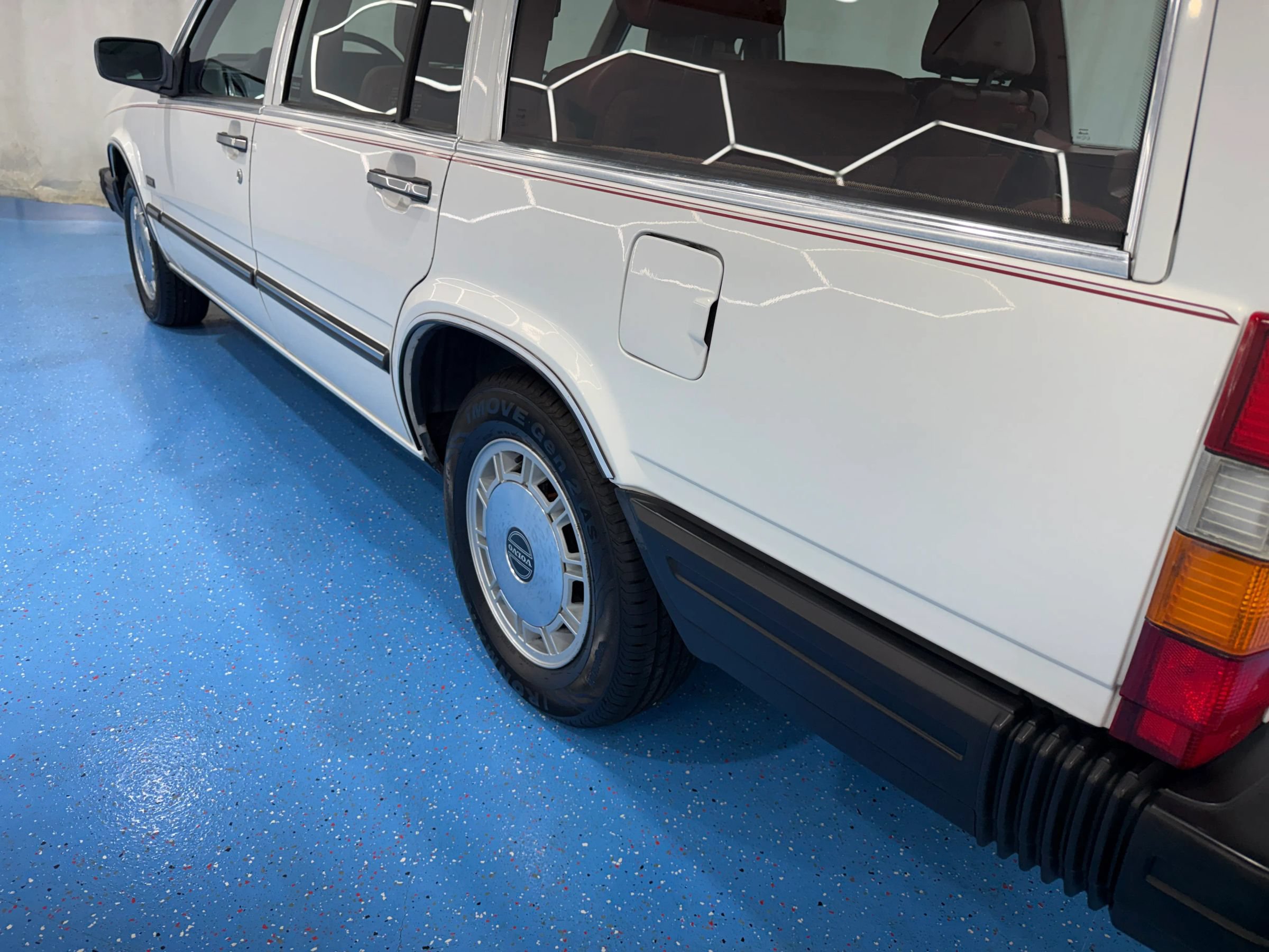 Used 1988 Volvo 740 GLE RWD image 41