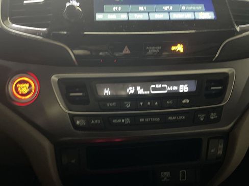 Used 2022 Honda Pilot Special Edition image 18