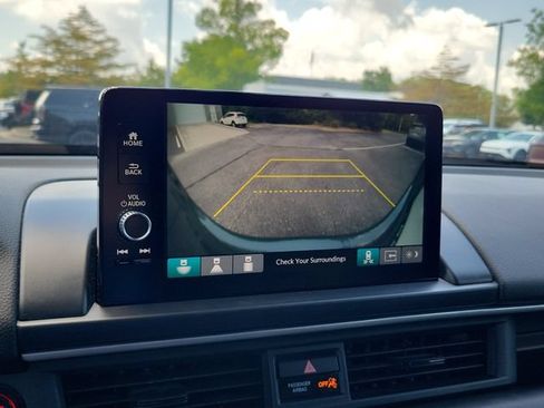 Used 2024 Honda Pilot Touring image 21