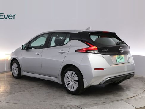 Used 2025 Nissan Leaf S FWD image 17