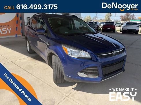 Used 2016 Ford Escape SE w/ Equipment Group 201A image 7