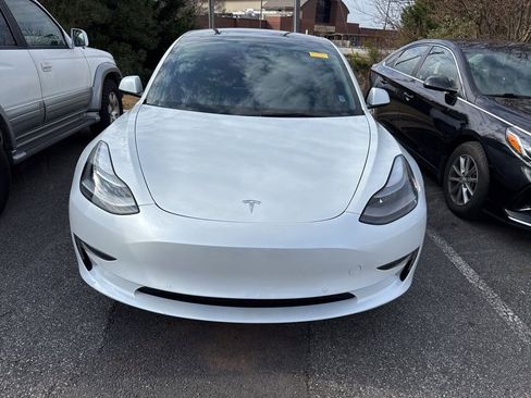 Used 2022 Tesla Model 3 image 2