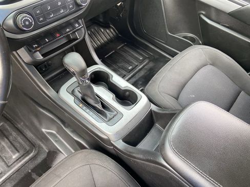 Used 2022 Chevrolet Colorado LT w/ Fleet Safety Package image 23