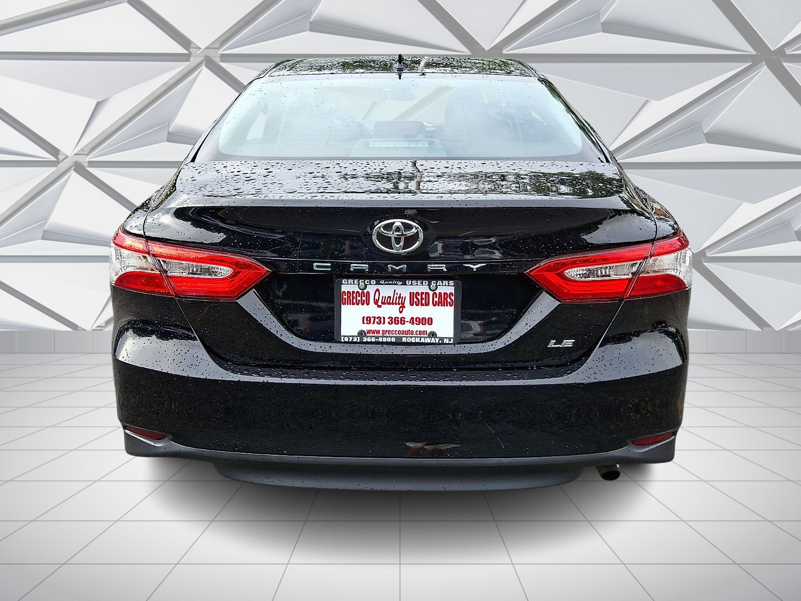 Used 2019 Toyota Camry LE FWD image 9
