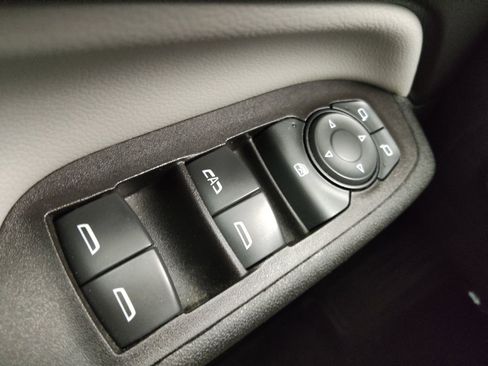 Used 2022 Chevrolet Equinox LS AWD/4WD image 27