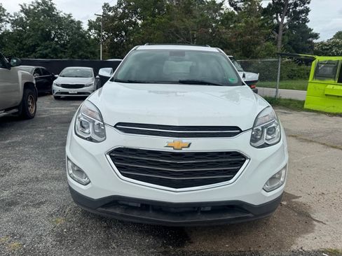 Used 2017 Chevrolet Equinox Premier w/ Enhanced Convenience Package AWD/4WD image 3