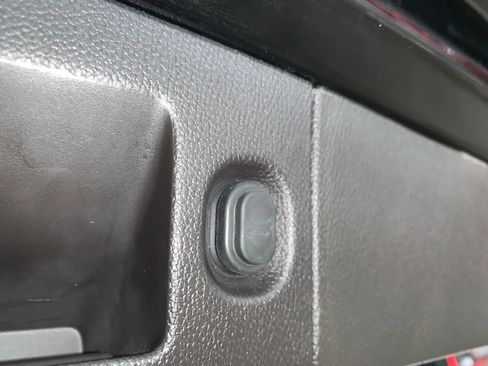 Used 2017 Chevrolet Tahoe LT image 32