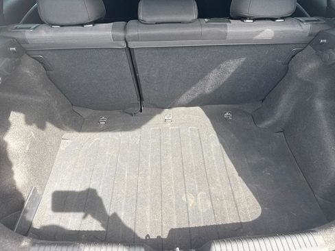 Used 2017 Hyundai Elantra GT image 19