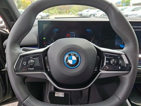Used 2025 BMW i5 xDrive40 w/ Premium Package AWD/4WD image 21