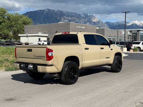 Used 2018 Toyota Tundra Limited w/ Limited Premium Package AWD/4WD image 9