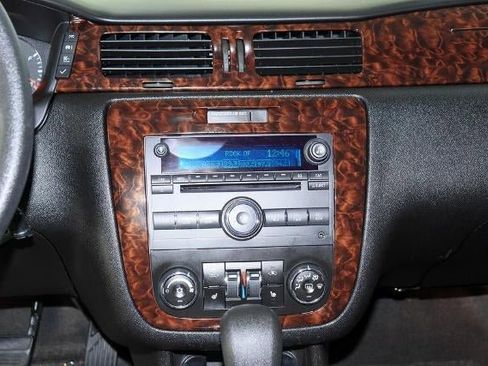 Used 2016 Chevrolet Impala LTZ image 19