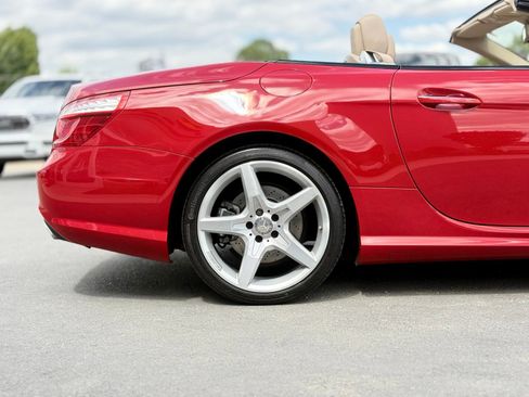 Used 2016 Mercedes-Benz SL 400 w/ Premium I Package image 17