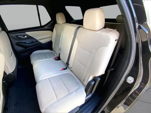 Certified 2022 Chevrolet Traverse LS w/ LPO, Cargo Package FWD image 19
