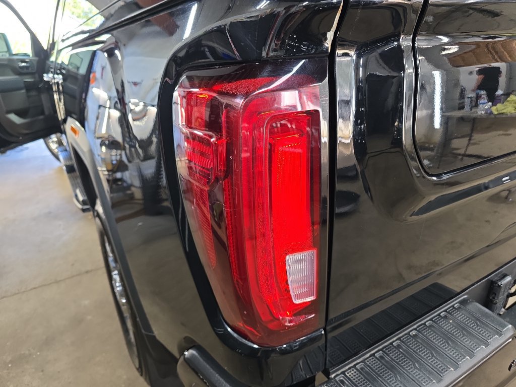 Used 2022 GMC Sierra 2500 Denali w/ Denali Ultimate Package AWD/4WD image 36