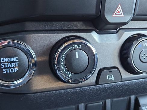 Used 2023 Toyota Tacoma TRD Off-Road image 13