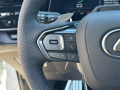 New 2026 Lexus TX 500h AWD image 30