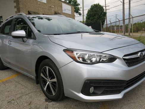 Used 2022 Subaru Impreza 2.0i Premium AWD/4WD image 1