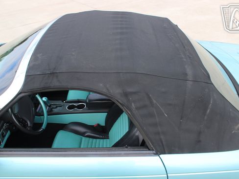 Used 2002 Ford Thunderbird RWD image 29