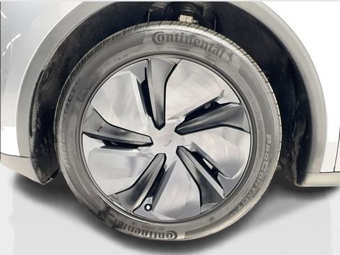 Used 2026 Tesla Model Y Long Range AWD/4WD image 12