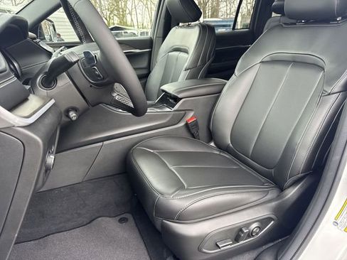 New 2026 Jeep Grand Cherokee Limited w/ Luxury Tech Group II AWD/4WD image 23
