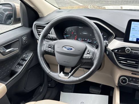 Used 2020 Ford Escape SEL AWD/4WD image 18