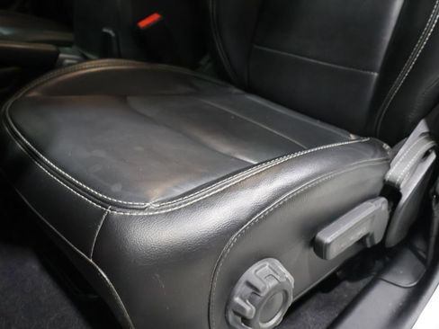 Used 2021 Jeep Wrangler Unlimited Sahara w/ Cold Weather Group image 12